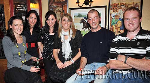 Taking part in the Fethard Macra Table Quiz held in Butlers Bar in aid of MS Ireland. L to R: Ann Kennedy, Aine Heffernan, Cathy Moloney, Ann Marie Kennedy, Ed Horan and Liam Cleary.