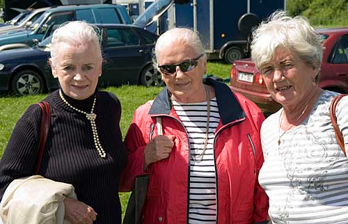 L to R: sisters Rita Walsh, Rose Cudden and Ellen Tobin pictured at Killusty Show.