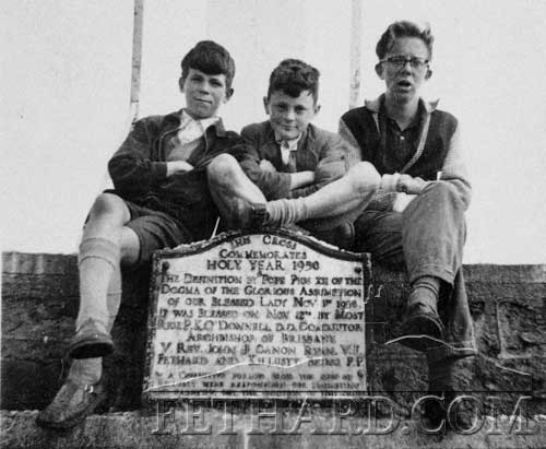 Photographed at Holy Year Cross on Slievenamon in the 1960s were L to R: Tony Fitzgerald, Michael Barrett and Alan Power. If you have any old photographs for this year's Emigrant's Newsletter please send them on to: newsletter@fethard.com
