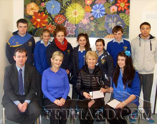 Patrician Presentation Student Council’s presenting a cheque for €200 to Mrs Fionnuala O’Sullivan and Mrs Geraldine McCarthy representing Fethard & District Day Care Centre. Back L to R: James Maher, Hannah Tobin, Katie Whyte, Carly Tobin, Cassie Needham, Jack Spillane, Thomas Channon. Front L to R: Mr Michael O’Sullivan (Principal), Geraldine McCarthy, Fionnuala O’Sullivan and Tara Horan. 