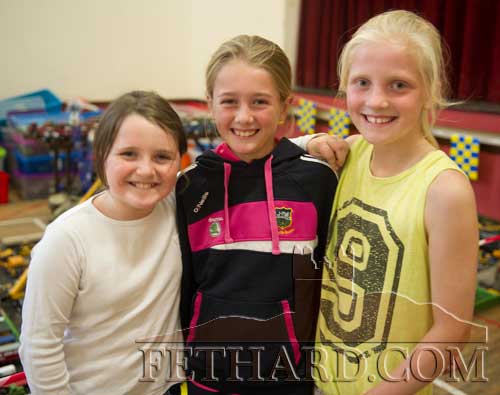 Photographed at Cloneen Family Field Day last Sunday are L to R: Lea Hayes, Sadhbh Morrissey and Rachael Butler.