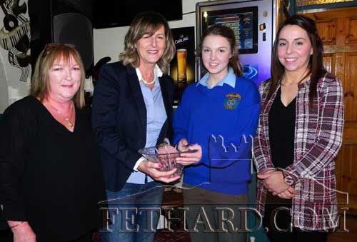 Butler’s Sports Achievement Award winner for January was Fethard Patrician Presentation Cadette Volleyball Team who won the All-Ireland B Cadette Girls Volleyball final on January 29. Photographed at the presentation were L to R: Ann Butler (sponsor), Trudy Kirwan (special sports guest), Molly O’Meara (captain) who accepted the award on behalf of the team, and Helen Walsh (team coach). 