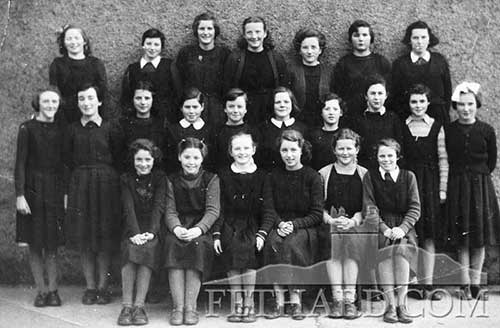 Presentation Convent school class group taken April 1956. Back: Stasia Whelan (Killenaule), Margaret Griffin, Patricia Ryan, Kitty Mai Barry, Eileen Hayes (Killenaule), Biddy Smith and Mary Cantwell. Middle: Alice Flynn, Mary O’Shea, Madeline Croke, Mary Tobin, Rita Kenny, Doreen Maher, Nan Sayers, Mary Sayers, Mary Murray and Alice Leahy. Front: Eileen Carey, Helen Fergus, Raphael Hanley, Geraldine Young, Ann Hurley and Maureen Moclair.