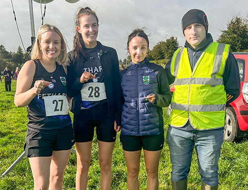 Fethard A.C. Ladies team receiving their second place women’s team award presented by Owen Fanning. L to R: Tanya O’Brien, Laura Early, Carol Molloy and Owen Fanning.