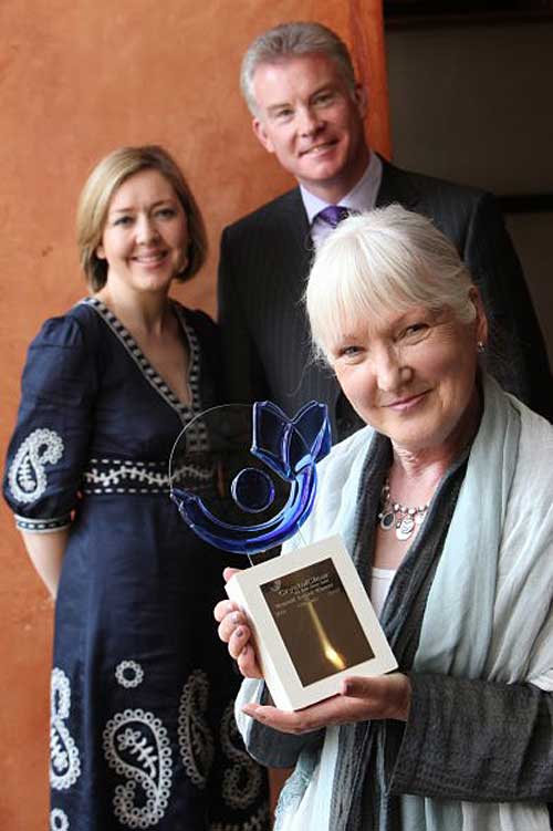 Alice Leahy with her Crystal Clear MSD Health Literacy Award, with Jennifer Lynch, Projects coordinator with the National Adult Literacy Agency, and Dr. Neil Boyle, Managing Director, Merck Sharp & Dohme Ireland (Human Health) Ltd.