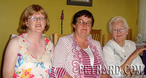 L to R: Rosemary Purcell, Catherine O'Flynn and Kathleen Fitzpatrick photographed at the Knitting Group's outing to Kilkieran Cottage