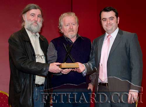 Dermot Keyes (Munster Express) presenting the Munster Express/Dooley’s Hotel South East Heritage & Culture Award to representatives of Fethard Medieval Festival. L to R: Joe Kenny (Chairman Fethard & Killusty Community Council), Terry Cunningham (Chairman Fethard Historical Society) and Dermot Keyes (Munster Express)