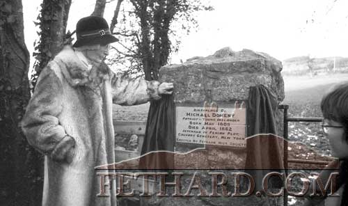 The late Mary Healy from The Green, Fethard, unveiling a plaque marking the birthplace of Michael Doheny at Brookhill, Fethard, on Sunday, December 4, 1988.