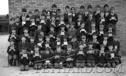 Pupils from St. Patrick’s National School Fethard who completed a ten week swimming course at Clonmel Swimming Pool. The project was organised by teacher, Miss Denise McGrath, who presented the pupils with their certificates. March 31, 1995 