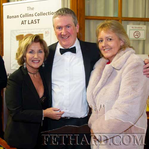 Photographed at the 'Christmas Crackers' show in Fethard Ballroom are L to R: Gina, Sean O'Donovan (organiser) and Bernie Drohan.