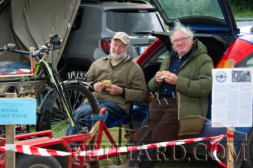 Taking a break for a bite to eat are L to R: Phil Byrne and Pat O'Loughnan (Coolmoyne & Moyglass Vintage Club)
